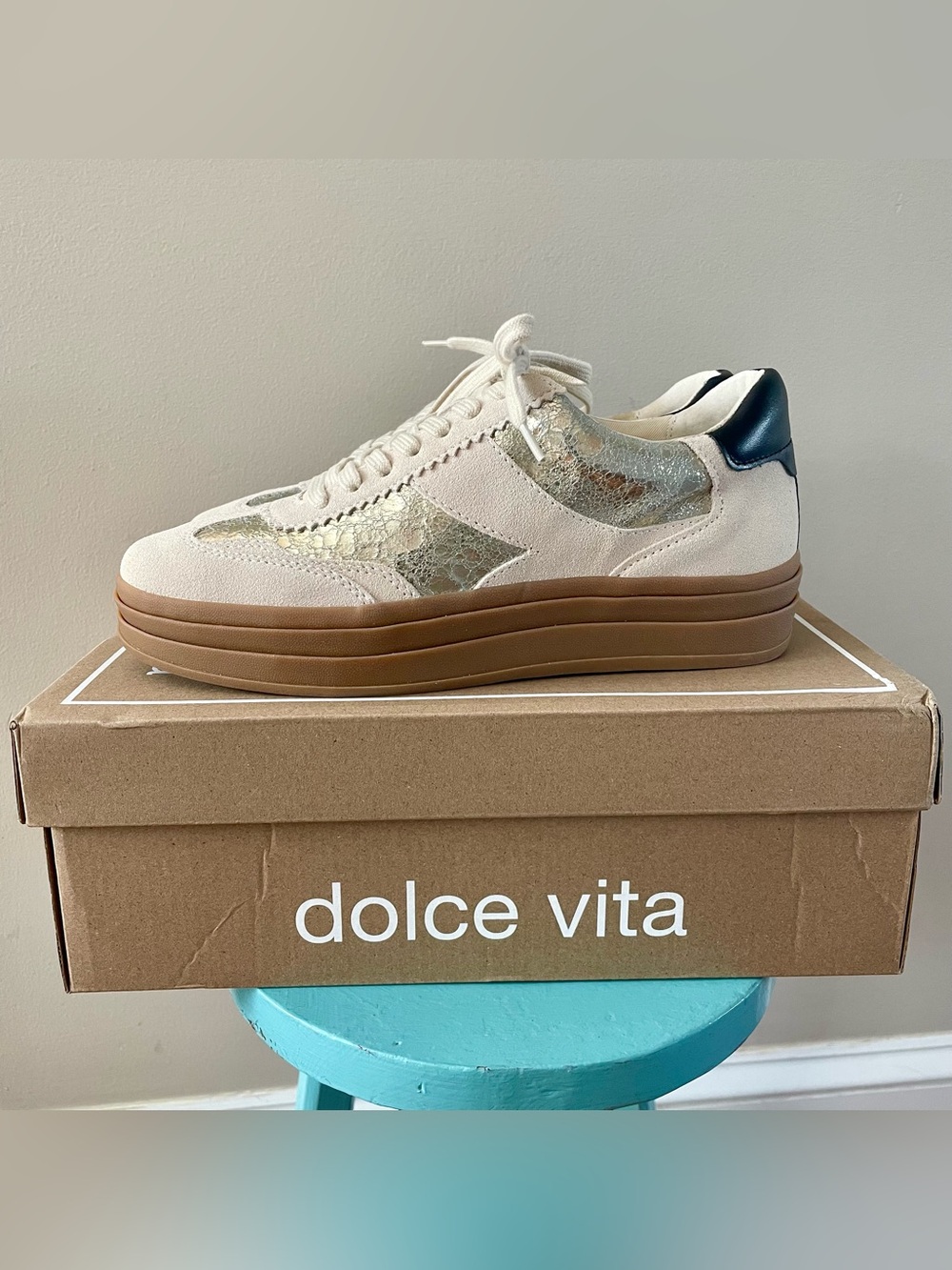 Dolce Vita Niomy Ivory Platinum Multi Sneakers Women’s Size 8.5 NEW IN BOX